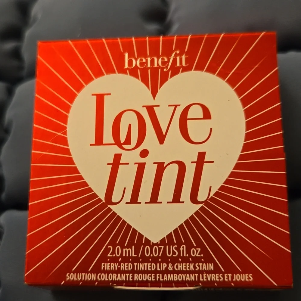 NIB Benefit Love Tint Fiery Red Lip & Cheek Stain Mini Travel Size 2mL